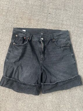 Women’s American Eagle black jean shorts size 10.
